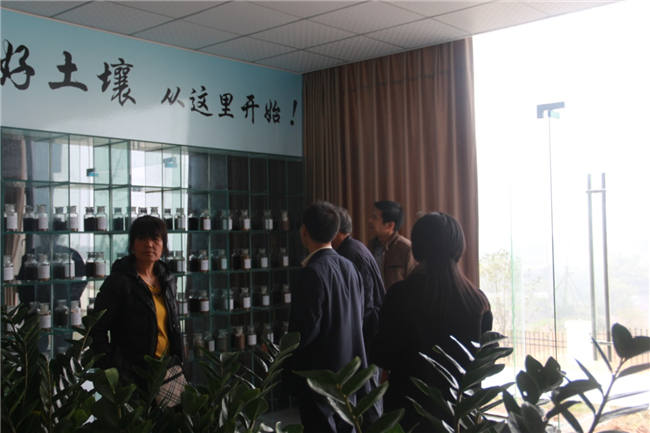 陜西客戶一行來公司參觀